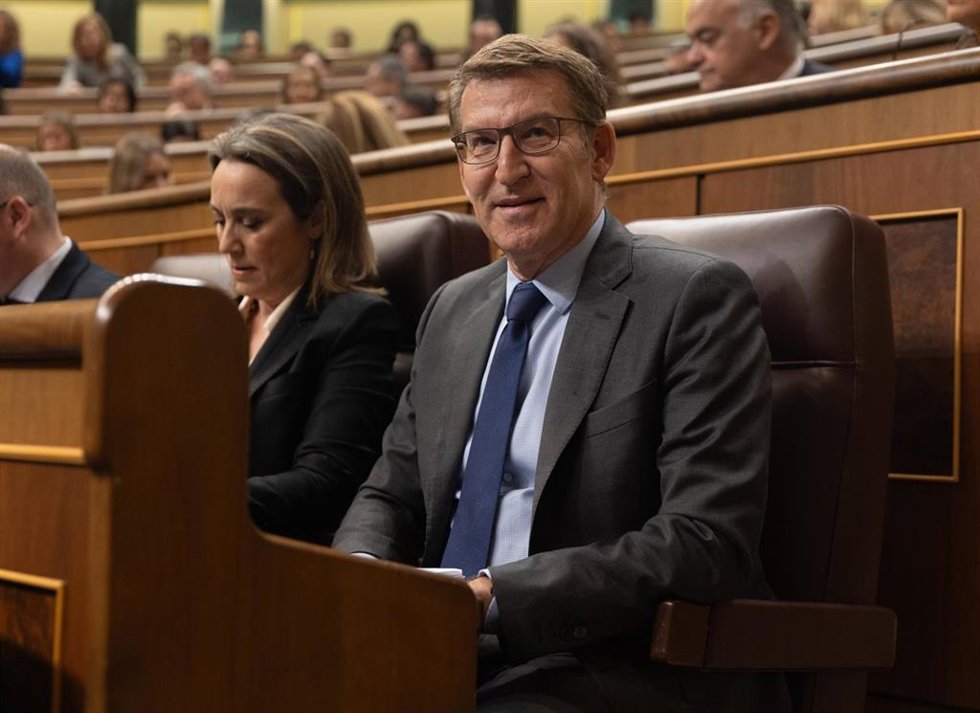 La secretaria general del PP, Cuca Gamarra y el líder del PP, Alberto Núñez Feijóo