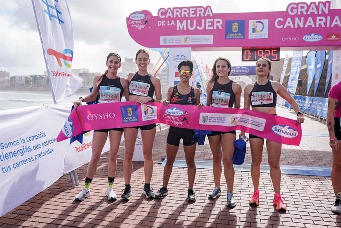 Las Palmas se tiñe de rosa con la Carrera de la Mujer Central Lechera Asturiana