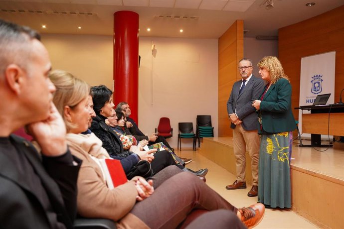 El Consistorio adhiere a sus Servicios Sociales a da la bienvenida a 17 trabajadoras sociales y 5 educadores.