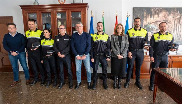 Nerja incorpora cinco agentes de Policía Local.