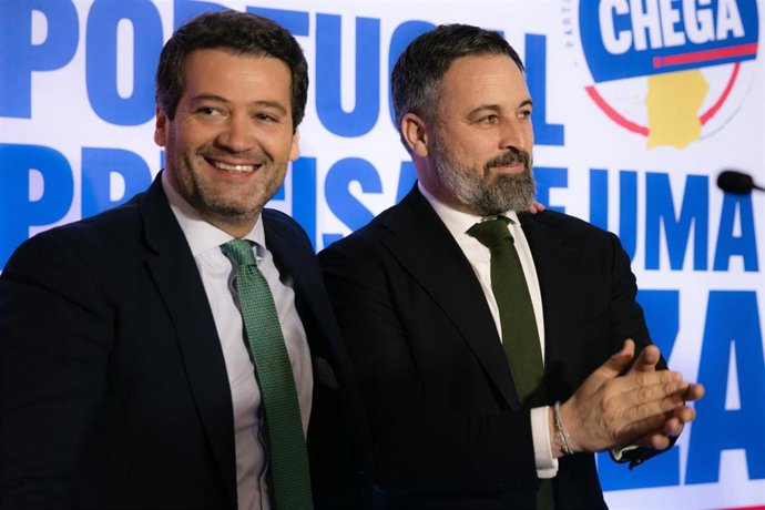 El líder de Chega, Andre Ventura, junto al presidente de Vox, Santiago Abascal