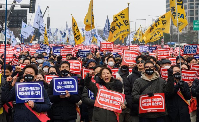 Manifestación en apoyo a la huelga de médicos en Corea del Sur