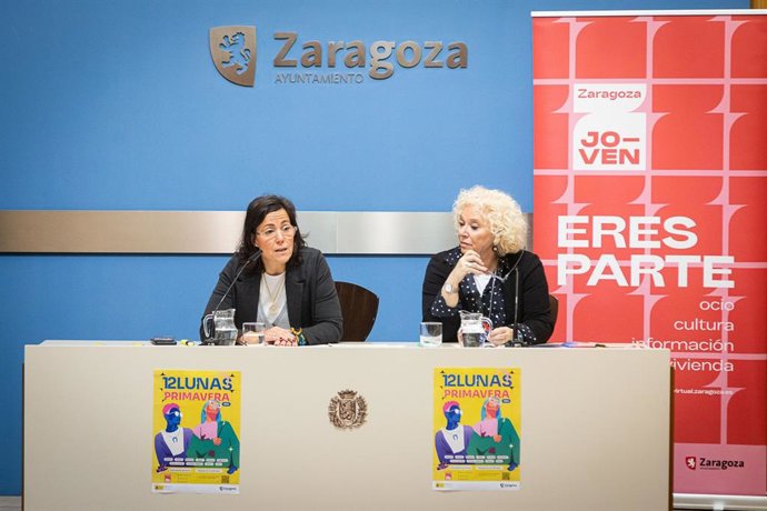 Presentación del programa '12 Lunas', en la sala de prensa del Ayuntamiento de Zaragoza.