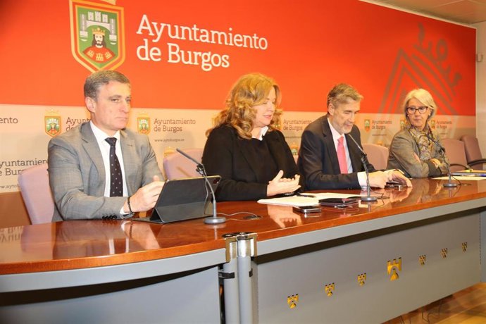 Rafael Barbero (I), Cristina Ayala, Manuel Pérez Mateos y María Jesús Martínez.