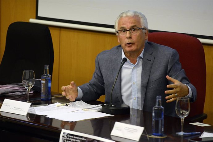 Archivo - El juez Baltasar Garzón interviene en una conferencia sobre la memoria democrática en la Facultad de Ciencias Edificio Politécnico, a 28 de septiembre de 2022, en Ourense, Galicia (España)