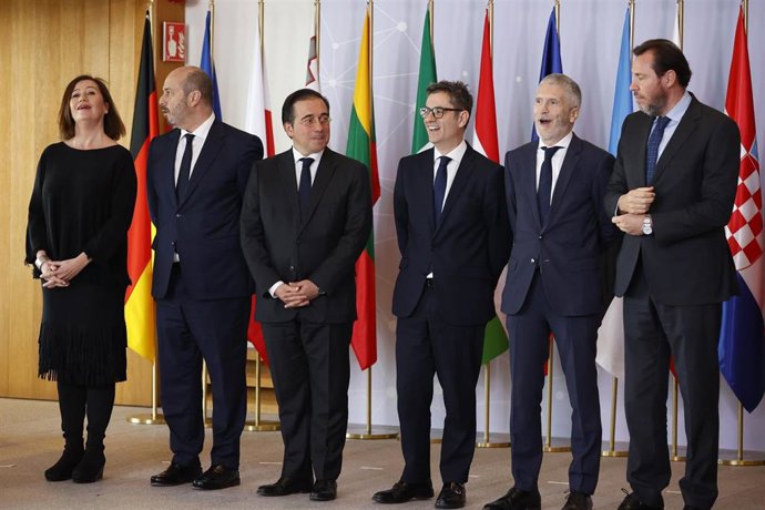 (I-D) La Presidenta del Congreso, Francina Armengol, el Presidente del Senado, Pedro Rollán, el Ministro de Asuntos Exteriores, José Manuel Albares, el Ministro de la Presidencia, Justicia y Relaciones con las Cortes, Félix Bolaños, el Ministro del Inte