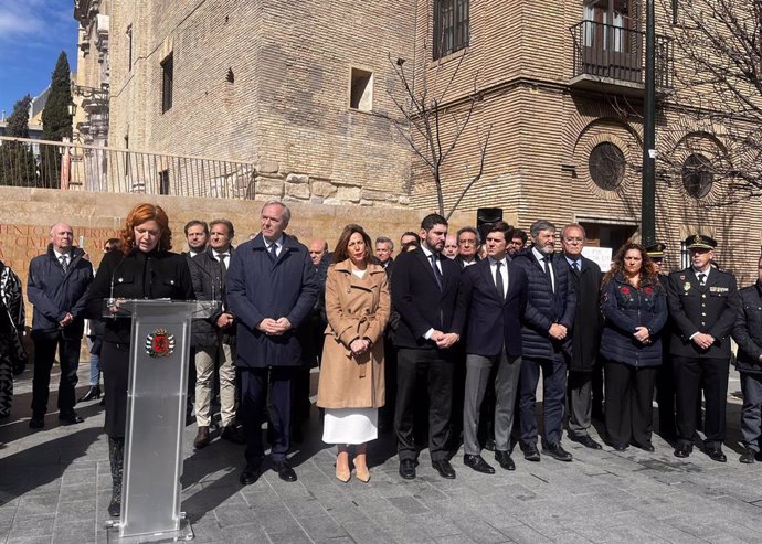 Acto en recuerdo de las víctimas del 11M en Zaragoza.