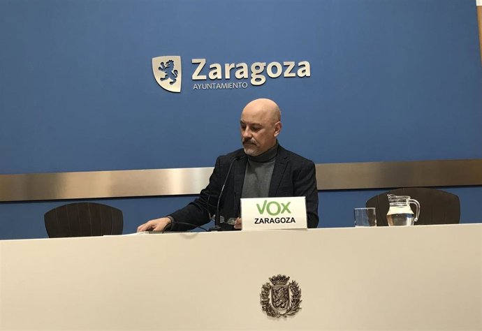 El concejal del grupo municipal de VOX en el Ayuntamiento de Zaragoza, David Flores