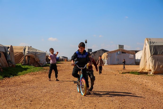 February 25, 2024: Idlib, Syria. 25 February 2024. Syrian children playing in the Kafr Yahmul displacement camp in the Idlib province. Syrians have been displaced by the conflict but also by the February 2023's devastating earthquakes. The high cost of li