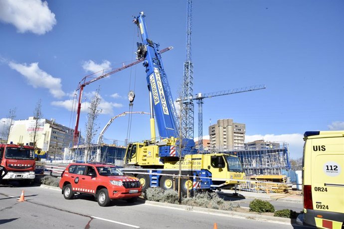 Dotacions del SEM i els Bombers a la zona de l'accident