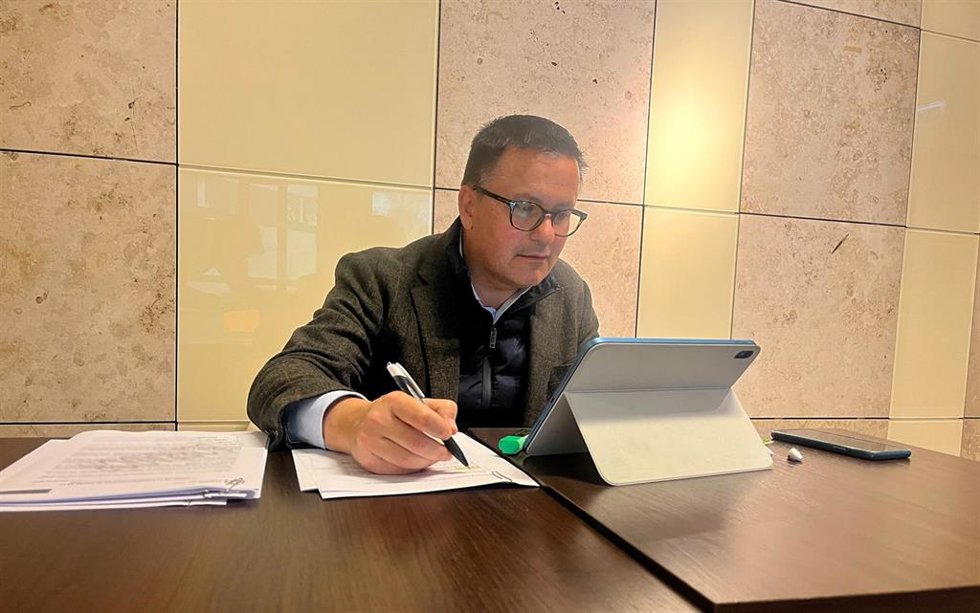 El Conselleiro De Medio Rural En Funciones, José González, Mantiene Una Reunión Con Organizaciones Agrarias