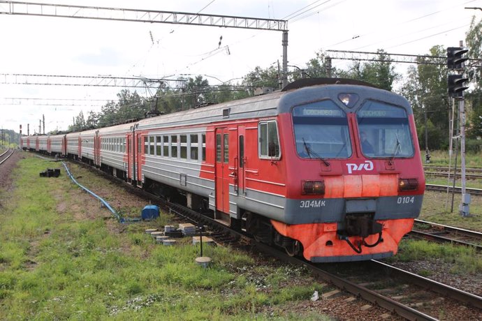 Archivo - Un tren en San Petersburgo, Rusia