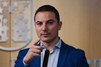 PSOE pide a Ayuso que diga "si sabía algo" de la denuncia contra su pareja y si su piso se pagó "con dinero defraudado"