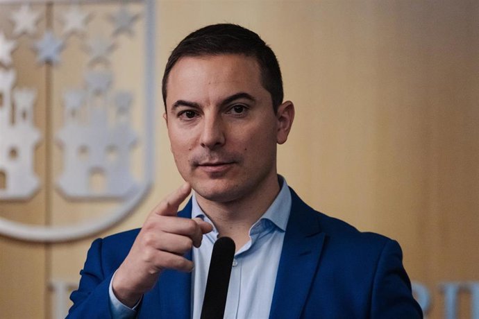 Archivo - El portavoz del PSOE en la Asamblea, Juan Lobato.