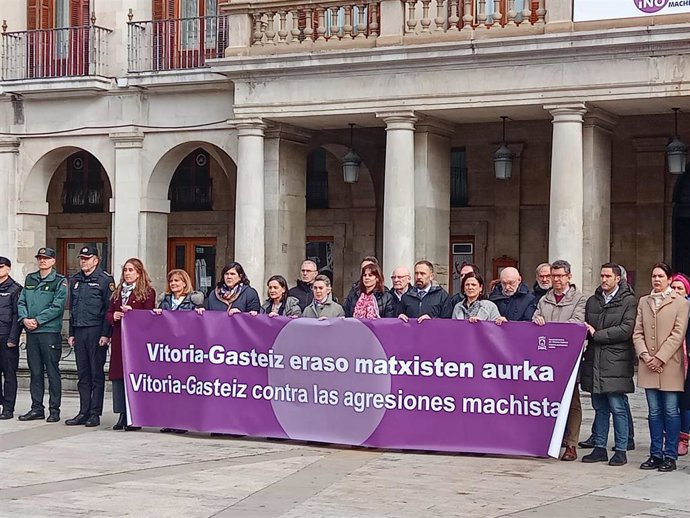 Concentración de repulsa y condena a la última agresión machista ocurrida en Vitoria-Gasteiz