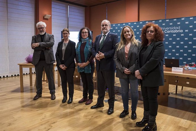 La asociación 'La Columbeta' recibe el Premio a la Igualdad de la Universidad de Cantabria