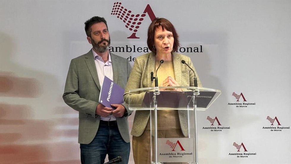 La diputada de Podemos, María Marín, en la rueda de prensa