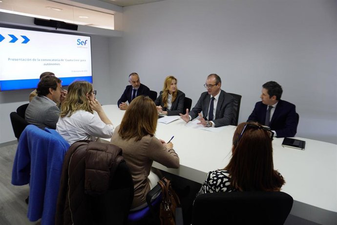 El consejero Víctor Marín durante la presentación de la convocatoria de 'Cuota Cero' para autónomos
