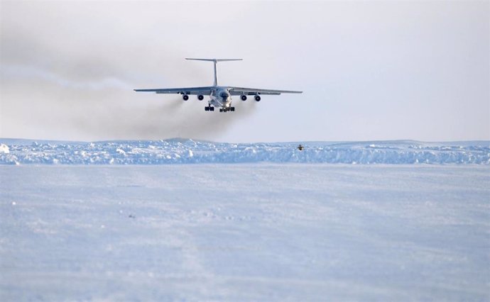 Un avión militar ruso con más de 60 prisioneros ucranianos se estrella en Bélgorod