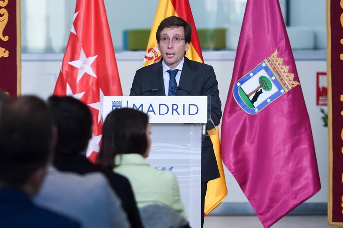 El alcalde de Madrid, José Luis Martínez-Almeida, preside el acto de reconocimiento a las víctimas de los atentados terroristas del 11 de marzo de 2004, en el Centro Cultural Daoíz y Velarde