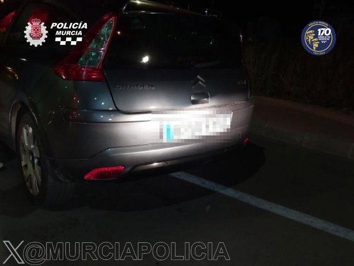 Imagen del turismo interceptado por la Policía Local