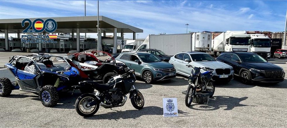 Vehículos sustraídos y recuperados en el puerto de Algeciras.