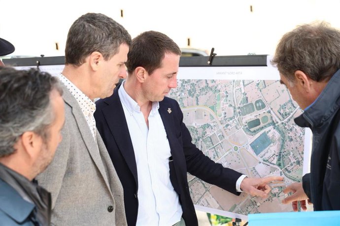 El presidente del Consell de Mallorca, Lloren Galmés, durante la presentación de los proyectos.