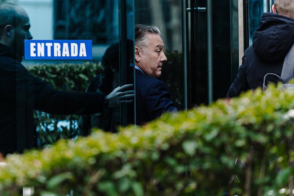 El ex consejero Alfredo Prada a su llegada a un juicio en la Audiencia Nacional, a 4 de marzo de 2024, en Madrid (España).