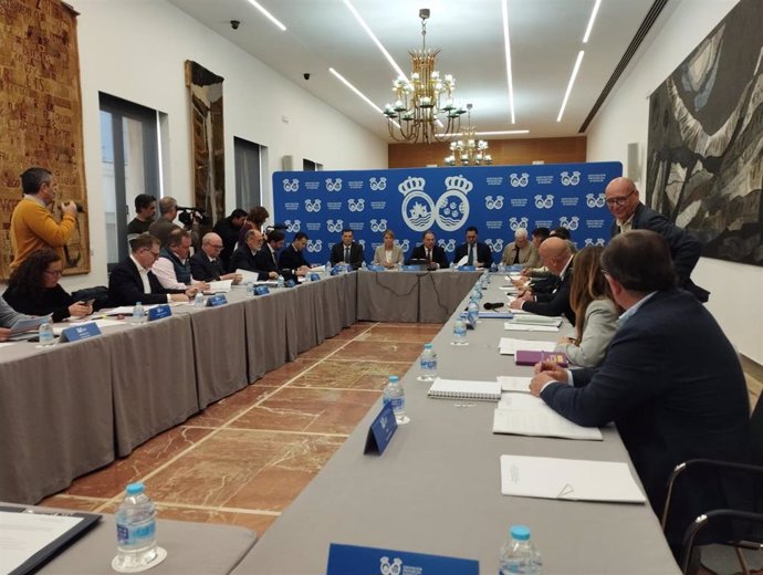 Reunión de la Comisión para el impulso de las necesidades en infraestructuras en la provincia de Huelva.