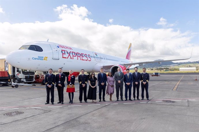 Iberia Express e Iberia reciben en Tenerife el premio a las aerolíneas más puntuales de europa