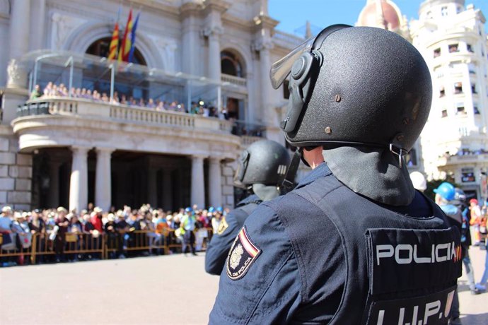 Dispositivo de Policía Nacional durante una 'masclet'