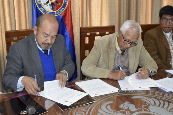 Escuela de Posgrado Newman firma convenio de colaboración con Universidad Autónoma Tomás Frías de Bolivia
