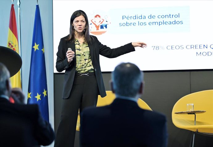 Presentación del informe 'Navegando la nueva normalidad: teletrabajo y desafíos para managers'