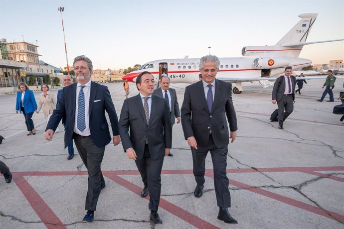 El ministro de Asuntos Exteriores, José Manuel Albares, inicia su viaje en Jordania