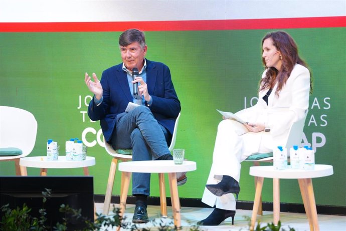 Manuel Pimentel durante su participación en las XXIX Jornadas Técnicas de Covap, en Pozoblanco.