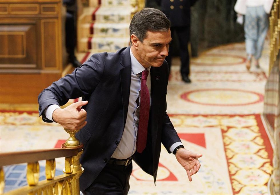 Archivo - El presidente del Gobierno en funciones, Pedro Sánchez, durante el pleno de investidura del líder del Partido Popular, en el Congreso de los Diputados, a 27 de septiembre de 2023.