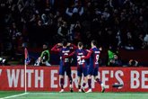 Foto: El Barça se come una 'Margherita napoletana' en Montjuïc