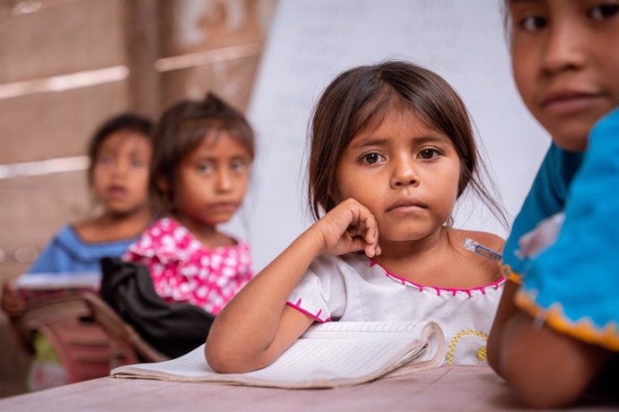 Varios niños en La Guajira, Colombia.