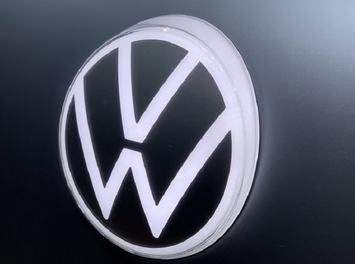 Archivo - Logo Volkswagen