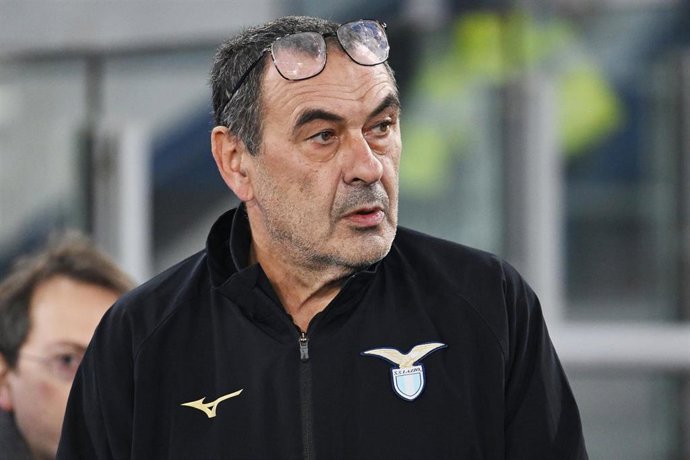 Mairizio Sarri dimite como entrenador de la Lazio y Giovanni Martusciello será su sustituto