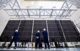 Foto: La NASA extiende paneles solares de su mayor nave planetaria