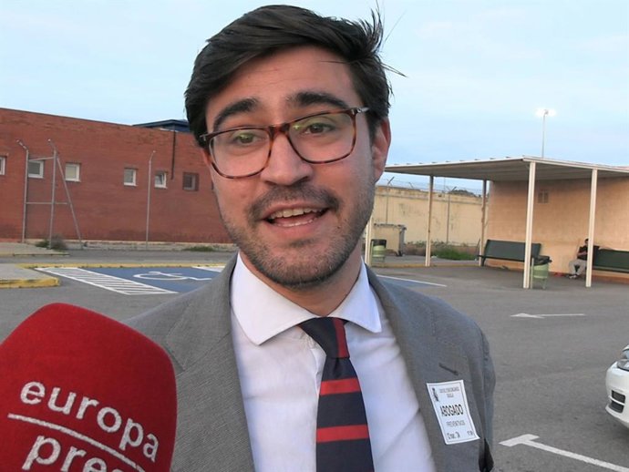 Fernando Velo abandona satisfecho la cárcel tras su reunión con Antonio Tejado para preparar su declaración ante el juez