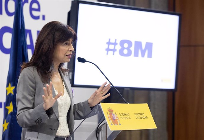 La ministra de igualdad, Ana Redondo, presenta en rueda de prensa la campaña institucional con motivo del 8M, en la sede del Ministerio, a 6 de marzo de 2024, en Madrid (España). 