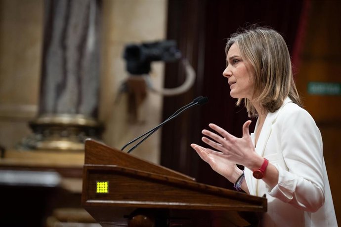 La líder de los Comuns en el Parlament, Jéssica Albiach, en el pleno del Parlament