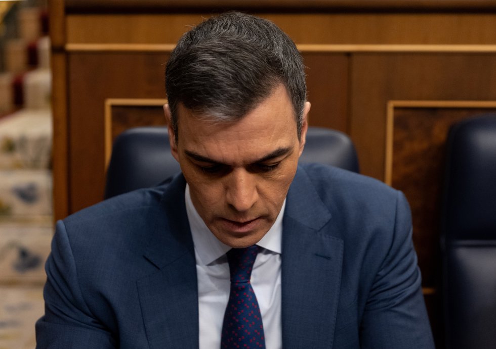 El presidente del Gobierno, Pedro Sánchez, durante una sesión de control al Gobierno, en el Congreso de los Diputados, a 13 de marzo de 2024, en Madrid (España).