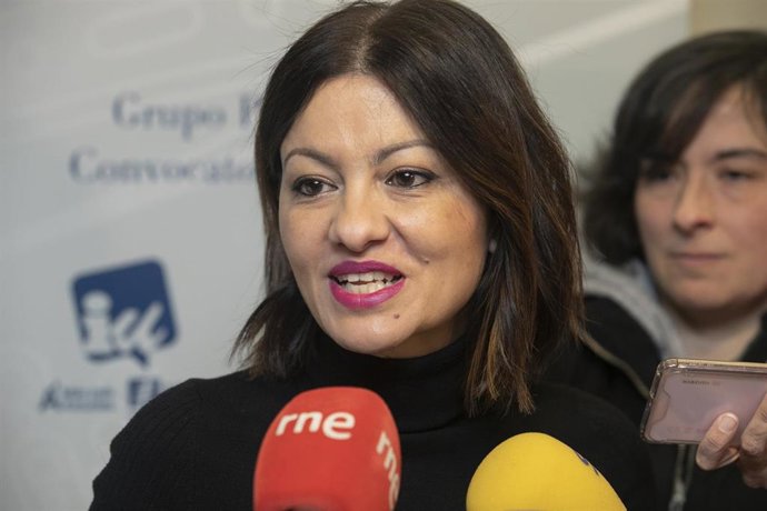 La ministra de Juventud e Infancia, Sira Rego, atiende a los medios de comunicación durante la Conferencia Interparlamentaria de IU, en el Palacio de la Junta General del Principado de Asturias, a 2 de marzo de 2024, en Oviedo, Asturias (España)