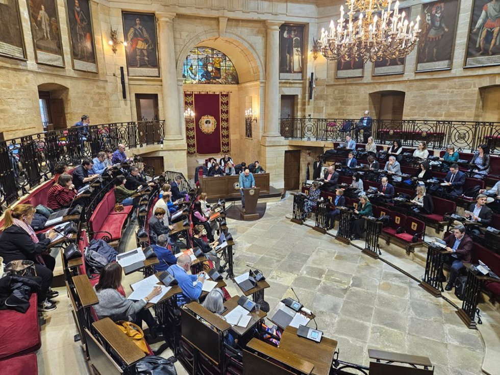 Archivo - Pleno en la Casa de Juntas de Gernika