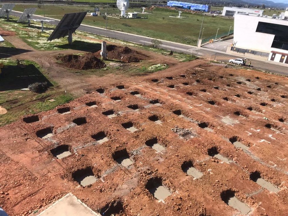 La patente andaluza Bluesolar comienza las obras de la primera planta híbrida fotovoltaica y térmica en Puertollano