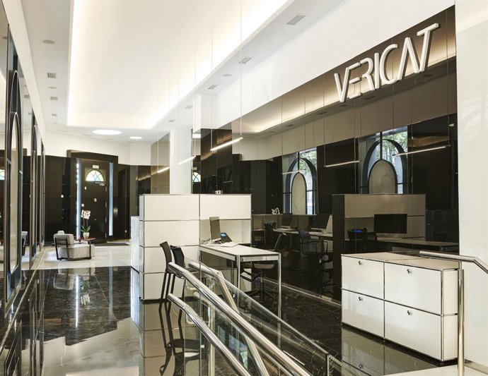 Recepción Clínica Vericat Implantología en Madrid