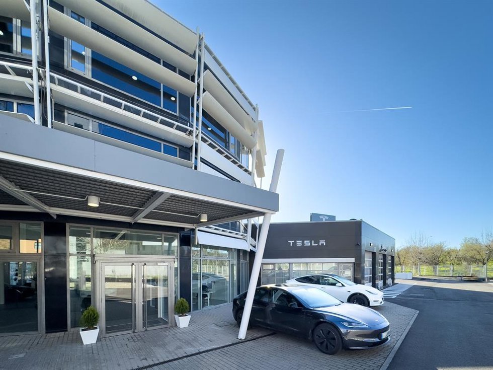 Nuevo Tesla Center en Alcobendas.